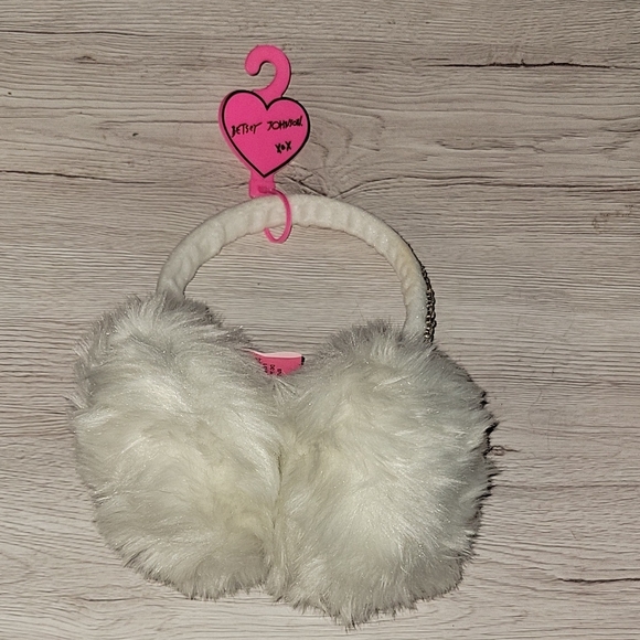 Betsey Johnson Accessories - Fluffy White Earmuffs